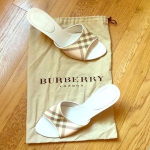 Burberry Pink Nova Check Sandals